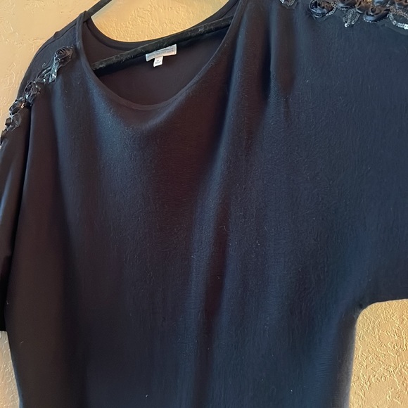 Joseph A lightweight sweater knit embellished shoulder: rosettes & sequins XL - Picture 15 of 17